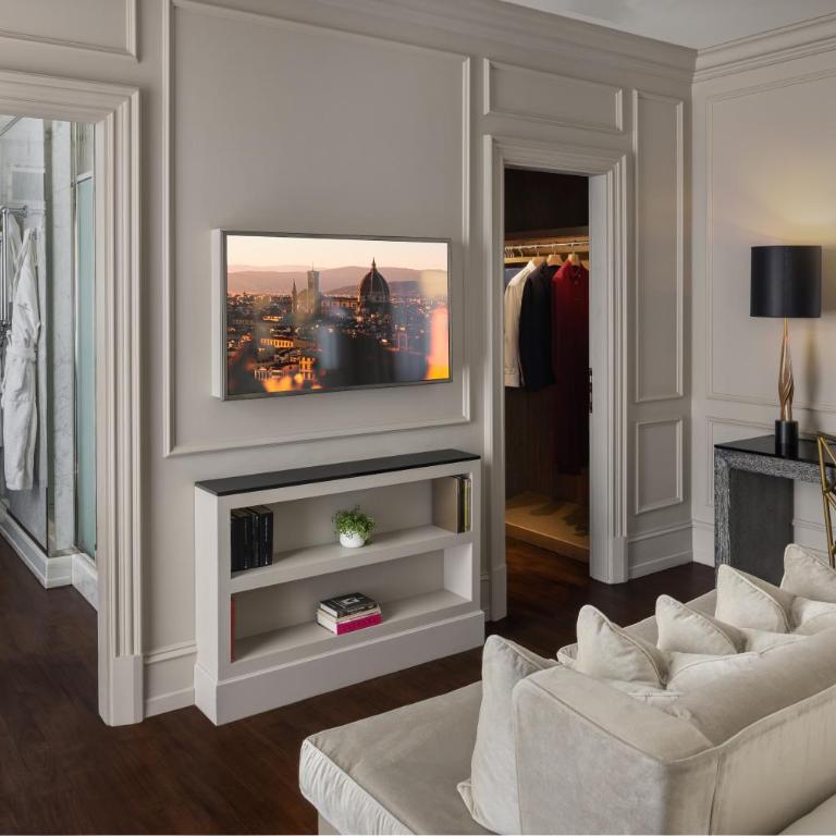 Portrait Firenze - Lungarno Collection - Portrait Suite with River View - 8