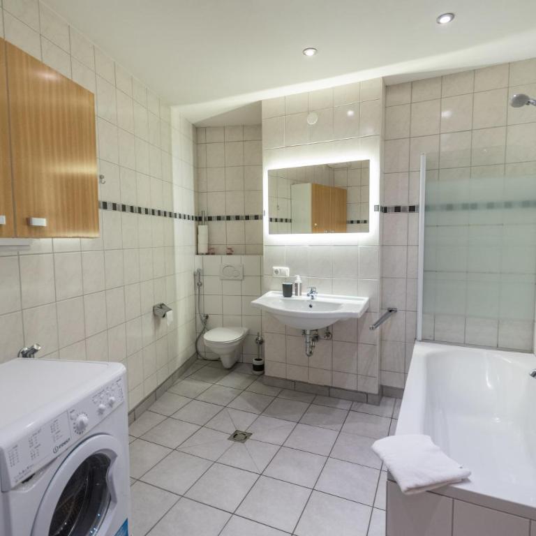 Ski-n-Lake City Apartments - Apartment mit 2 Schlafzimmern und Seeblick - 10