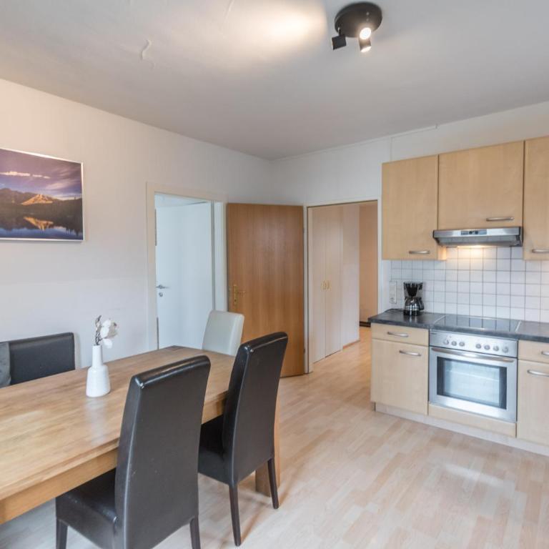 Ski-n-Lake City Apartments - Apartment mit 2 Schlafzimmern und Gartenblick - 11