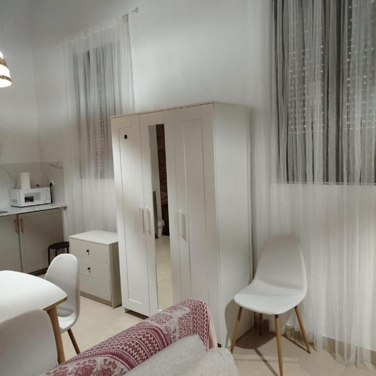 Soho Boho Apartments - with sunny rooftop terrace and fiber optic internet - Two-Bedroom Loft Apartment - 12
