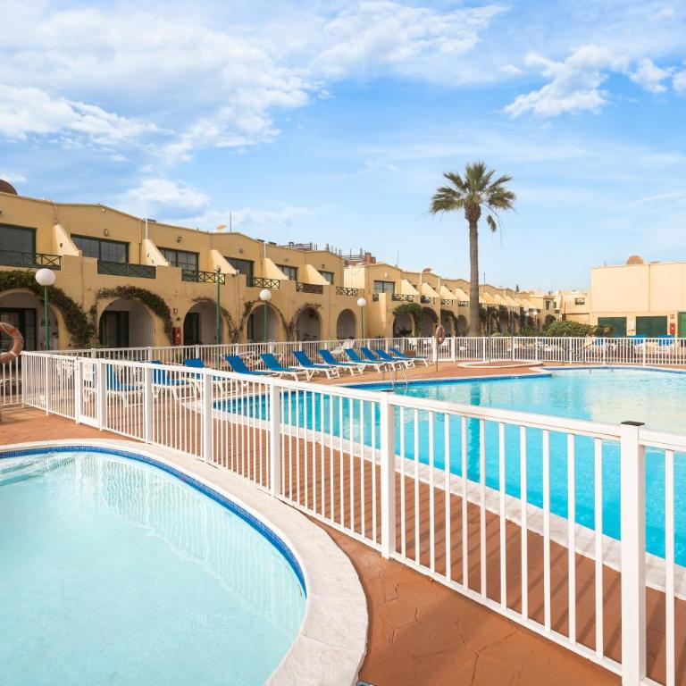 Home2Book Charming Duplex, Terrace & Pool, Caleta - One-Bedroom Apartment - 20