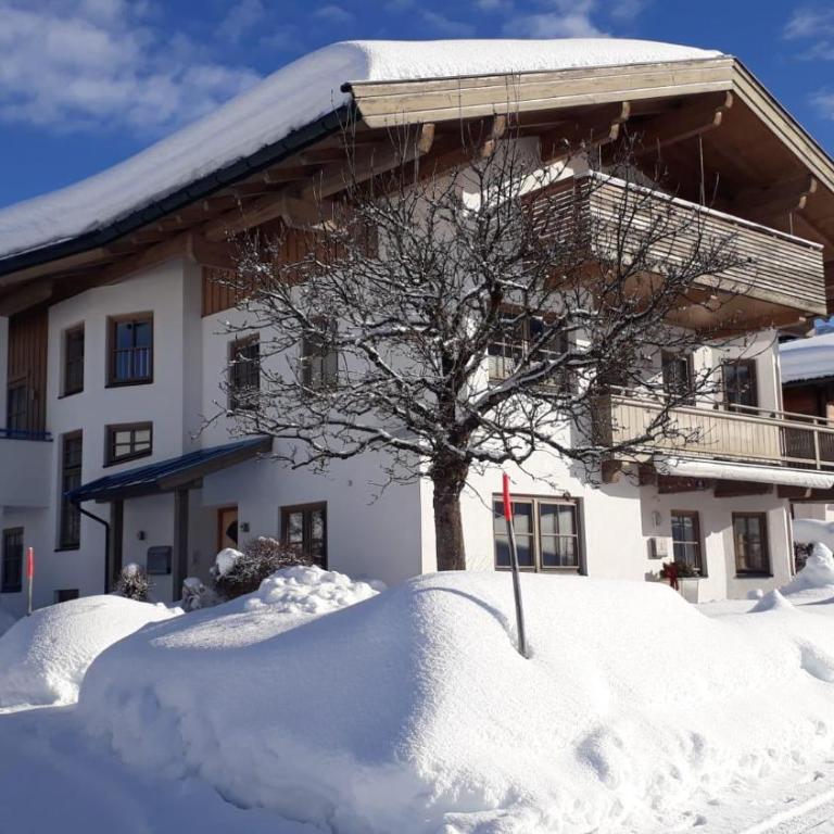 Ferienwohnung Mittendrin - Apartment mit 2 Schlafzimmern - 1