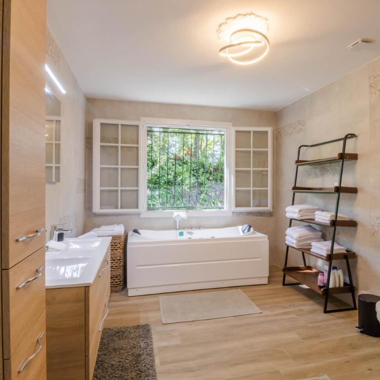 La Villa Cyrano - Maison avec piscine privée! - Haus mit 3 Schlafzimmern - 12