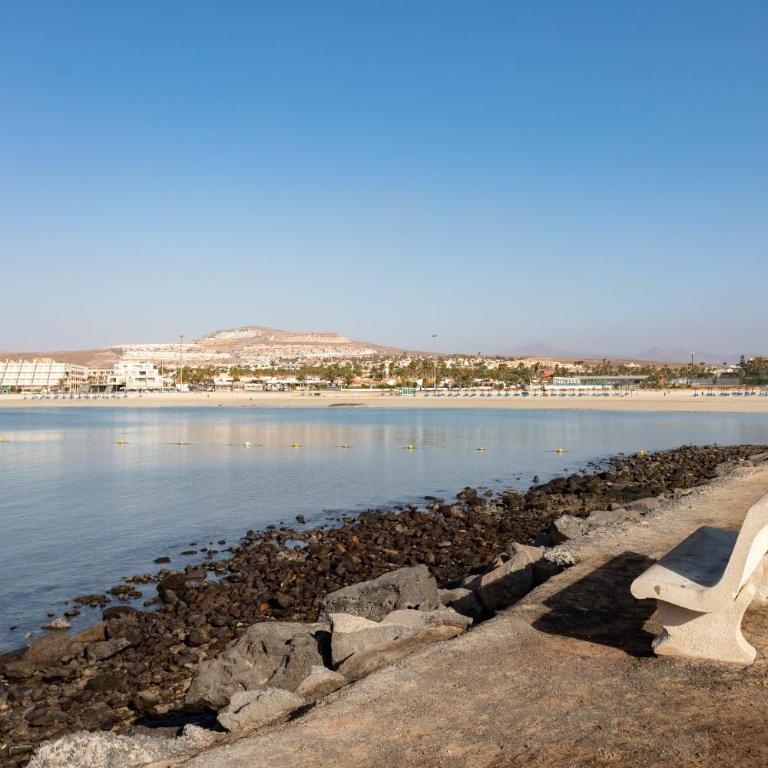 Home2Book Charming Duplex, Terrace & Pool, Caleta - One-Bedroom Apartment - 35