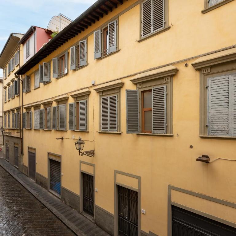 Via Benedetta, 13 - Florence Charming Apartments - Florentine Gem Steps from Station - Prime Spot! - Appartamento con 1 Camera da Letto - 2
