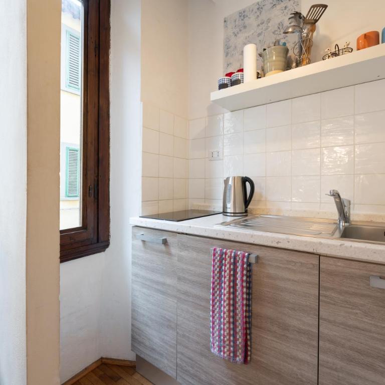 Via Benedetta, 13 - Florence Charming Apartments - Florentine Gem Steps from Station - Prime Spot! - Appartamento con 1 Camera da Letto - 3
