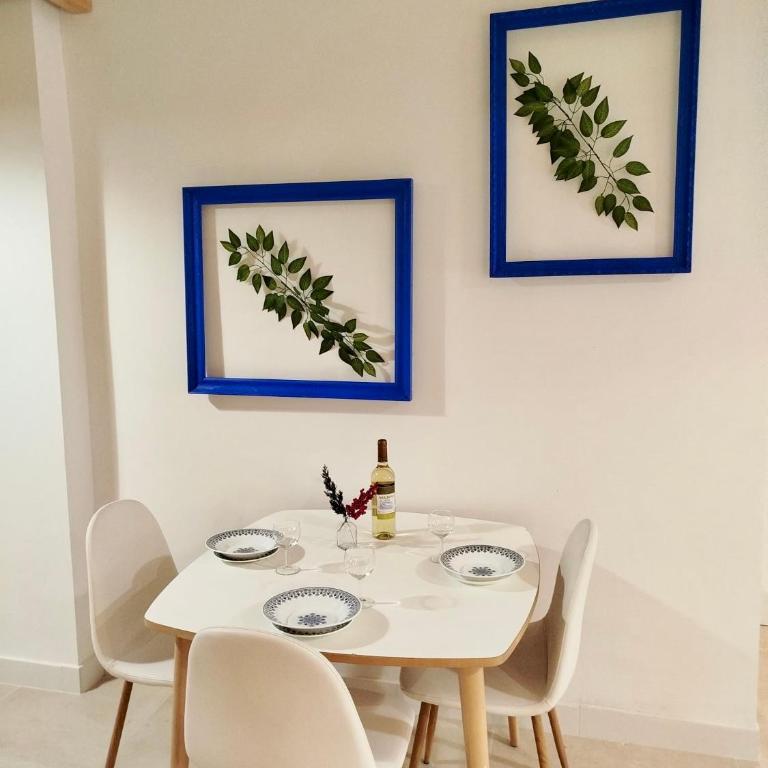 Soho Boho Apartments - with sunny rooftop terrace and fiber optic internet - One-Bedroom Apartment - 11