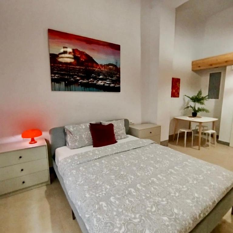 Soho Boho Apartments - with sunny rooftop terrace and fiber optic internet - One-Bedroom Apartment - 20