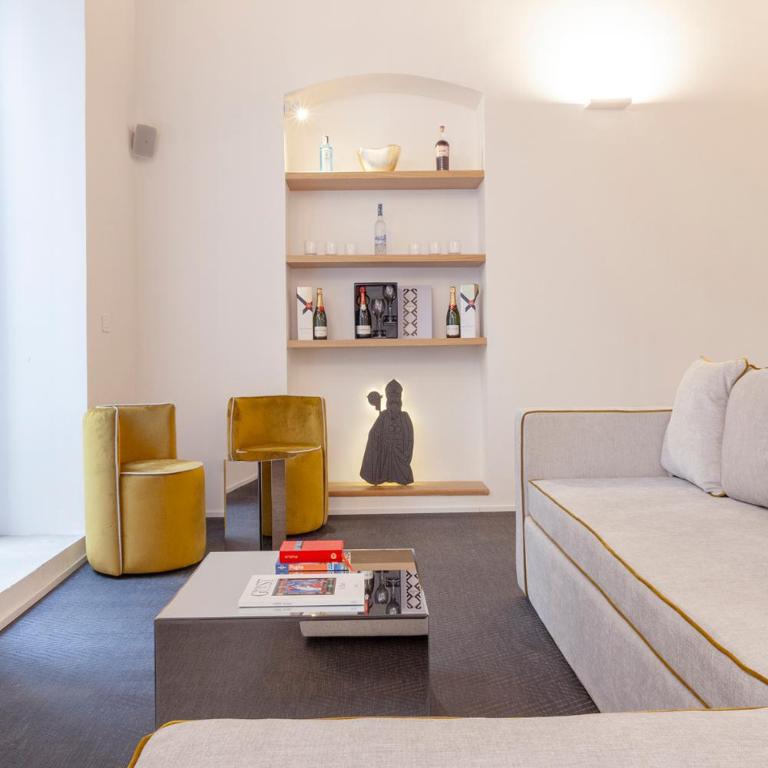 Leukòs Luxury Apartments - One-Bedroom Apartment - 4