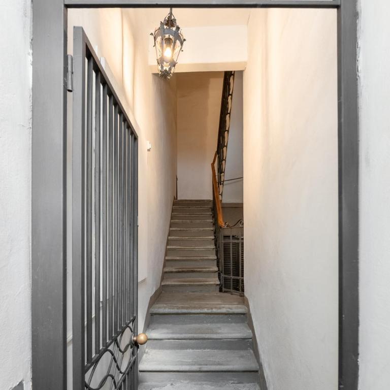 Via Santa Reparata, 1 - 2nd floor - Stunning and Spacious 10 min to Historic Center - Appartamento con 2 Camere da Letto - 31