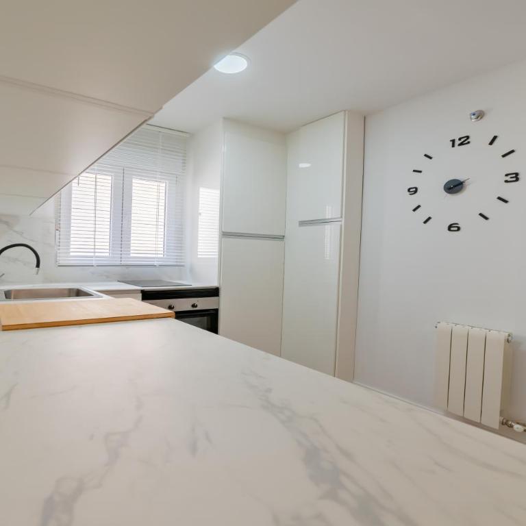 TrendyHomes Triunfo Albaicín - Two-Bedroom Apartment - 3