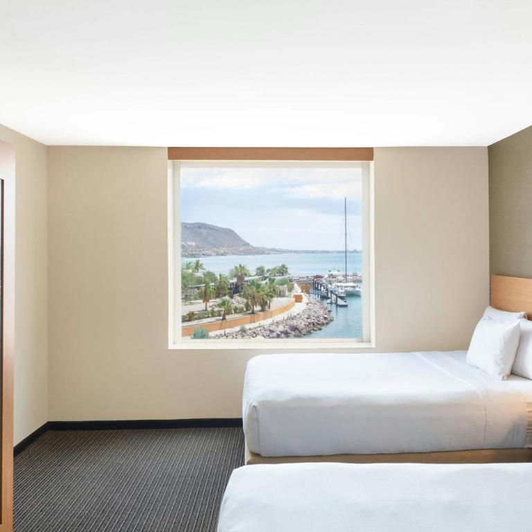 Courtyard by Marriott La Paz Baja California Sur - Habitación Estándar con sofá cama y vistas al puerto deportivo - 2 camas grandes - 1