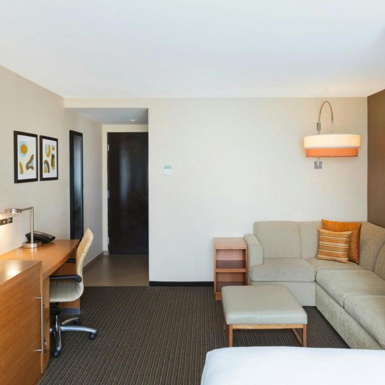 Courtyard by Marriott La Paz Baja California Sur - Habitación Estándar - Cama extragrande - 4