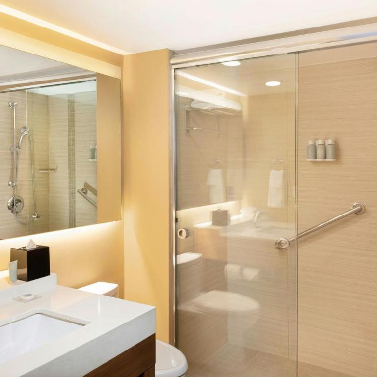 Courtyard by Marriott La Paz Baja California Sur - Habitación Estándar - Cama extragrande - 11