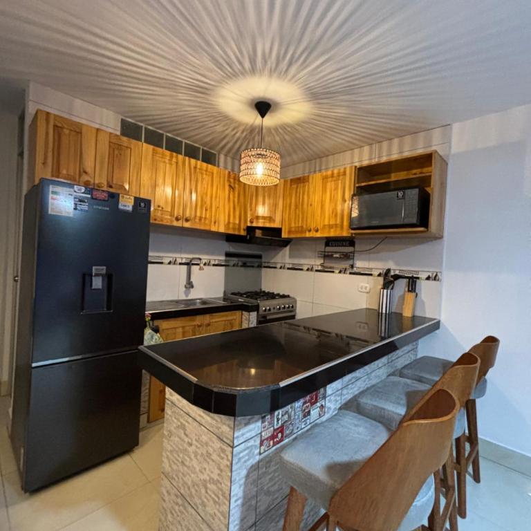 Comfortable House - Three-Bedroom House - 2