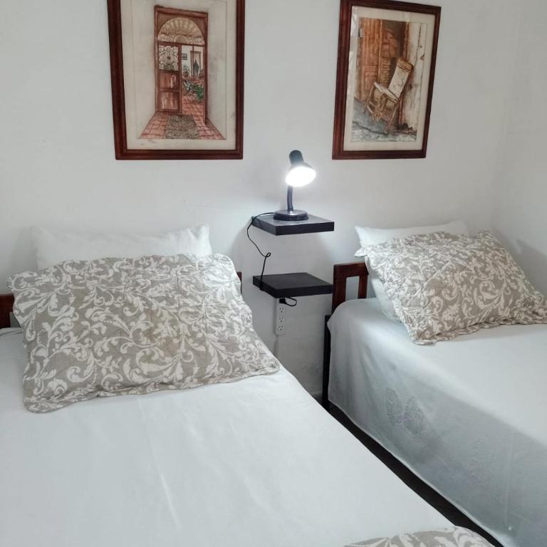 Hostal CORALES - Family Room with Private Bathroom - 18