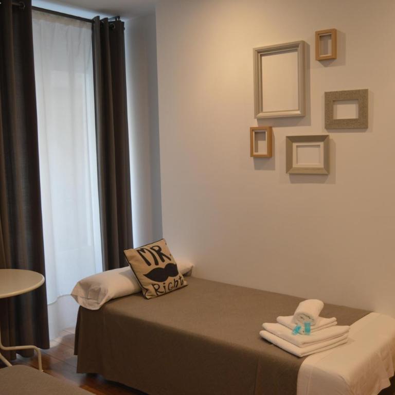 Hotel Smile & Co Hostal Boutique - Triple Room - 11