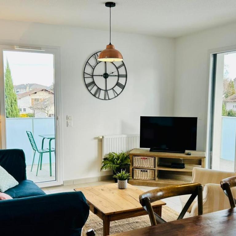 Sweet & Charm for this cozy appt in Saint-Julien - Appartement 2 Chambres - 13