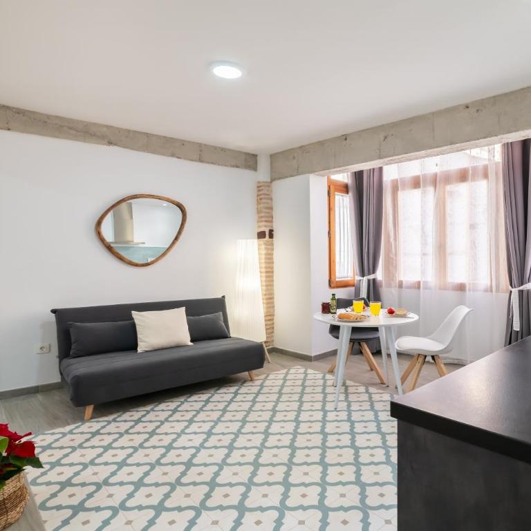 TrendyHomes Realejo - Studio Apartment with One Double Bed - 3