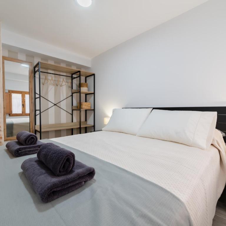 TrendyHomes Realejo - Studio Apartment with One Double Bed - 7