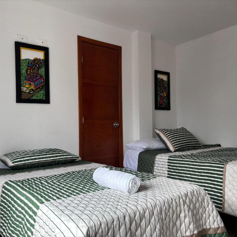 HC Helena - Habitación Triple con balcón - 9