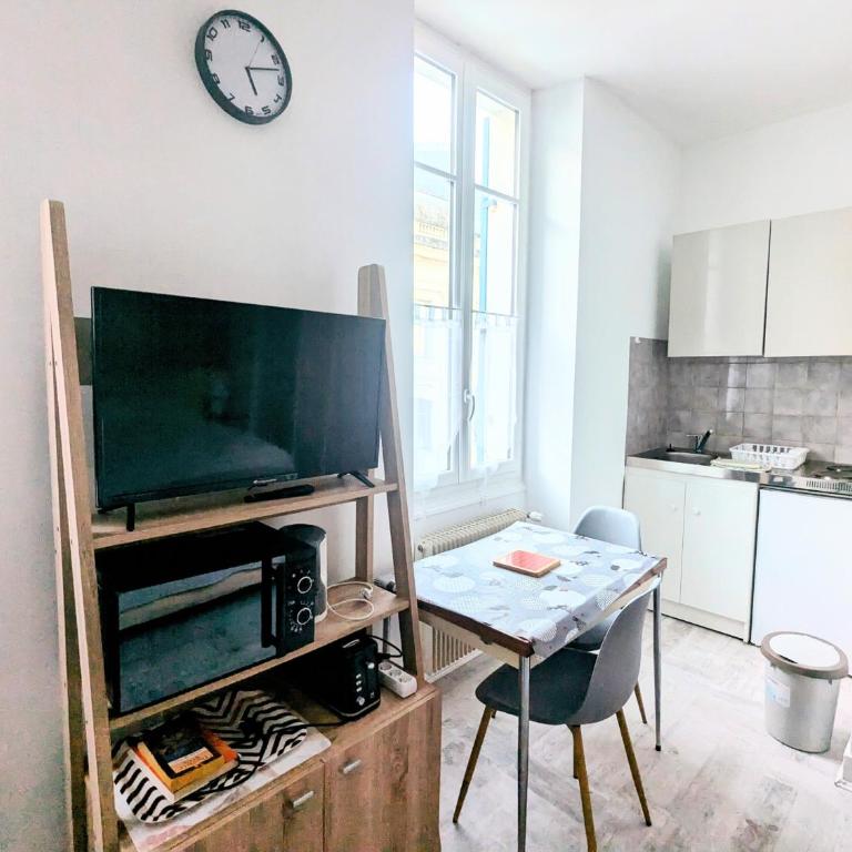 La Villa Oscar en plein cœur de ville - Estudio con balcón - 8