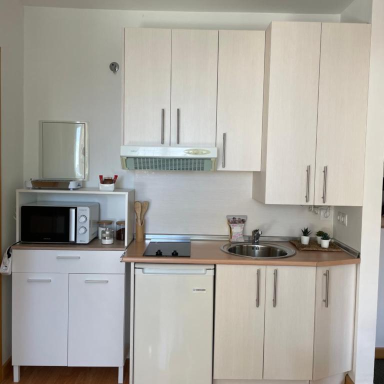 HOUSE TUVESA PREMIUM 1 DORMITORIO WIFI Y PARKING GRATiS - Apartamento de 1 dormitorio - 34