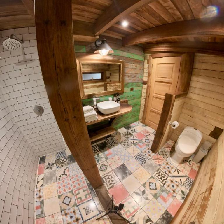 Hotel Agua Nativa - Suite con cama grande y balcón - 6