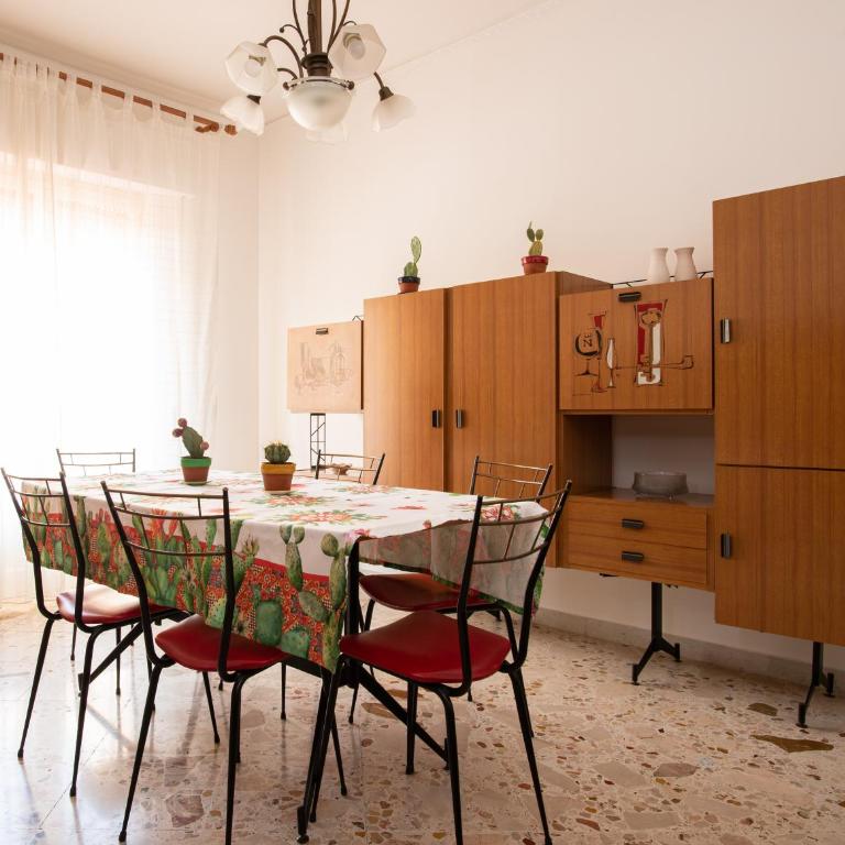 Gardenia Home - Two-Bedroom Apartment - 14