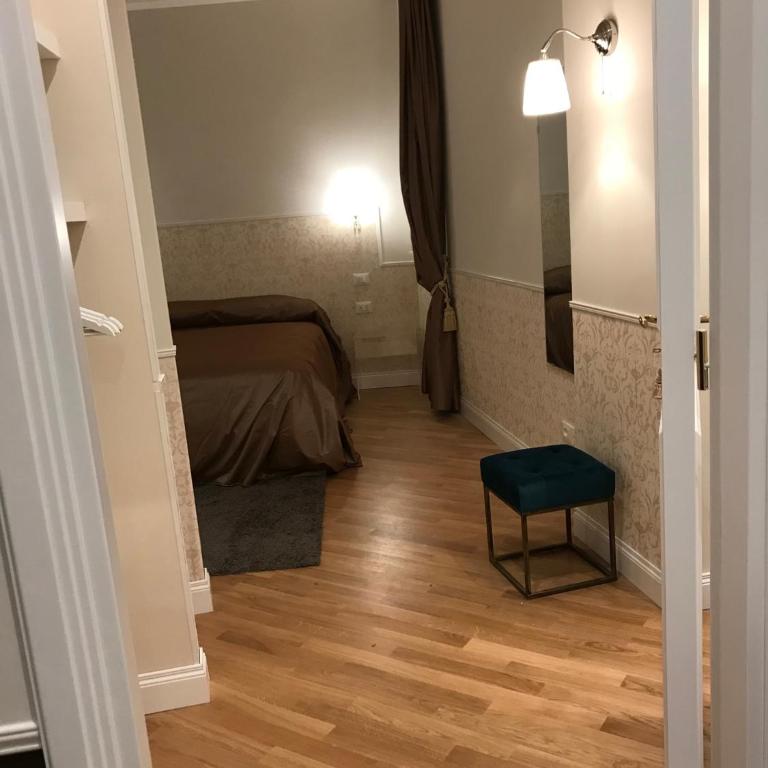 Mia residenza al Pantheon - Three-Bedroom Apartment - 11