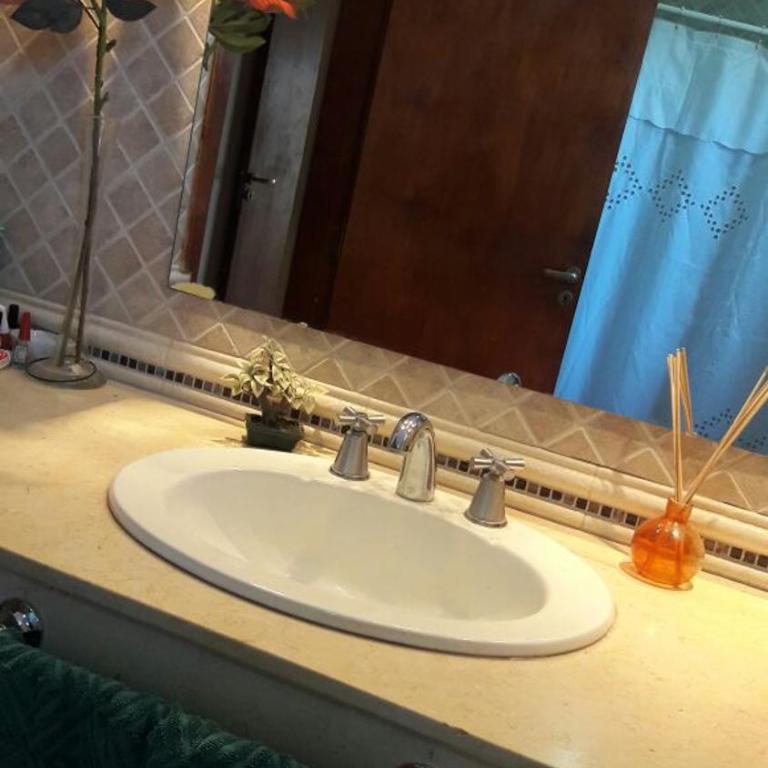 Tu casa ideal para el verano en Necochea cerca de la playa y del parque - Three-Bedroom House - 3