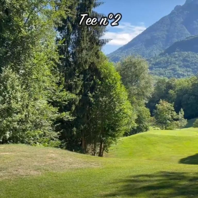 Appartement T3 classé trois étoiles au calme de plain-pied au centre Doussard avec vue sur montagne, lac Annecy à proximité - Two-Bedroom Apartment with Terrace - 36