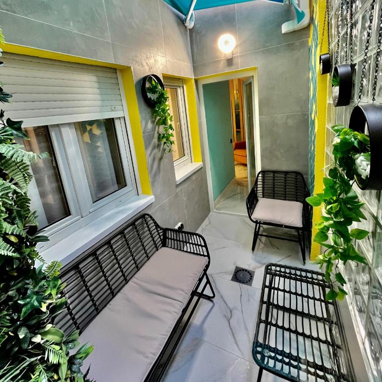 Alicante Central Market Suites - Suite with Terrace - 17