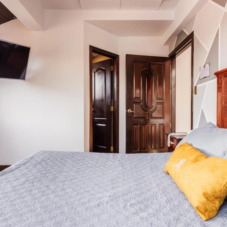 Elegance Hotel - Habitación Individual - 4