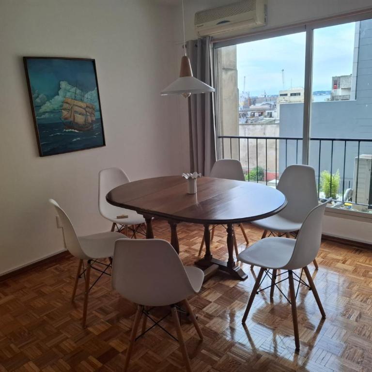 Lindo Apartamento Plaza Independencia 4 a 6 personas - Two-Bedroom Apartment - 1