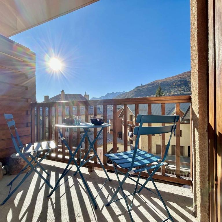 Studio rénové pour 4 pers avec balcon et parking à Briançon - FR-1-330C-149 - Appartement - 8
