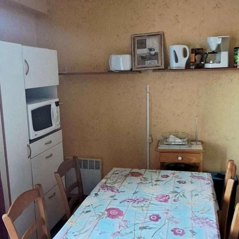 Studio aux Thermes avec Parking et WIFI - Studio - 4
