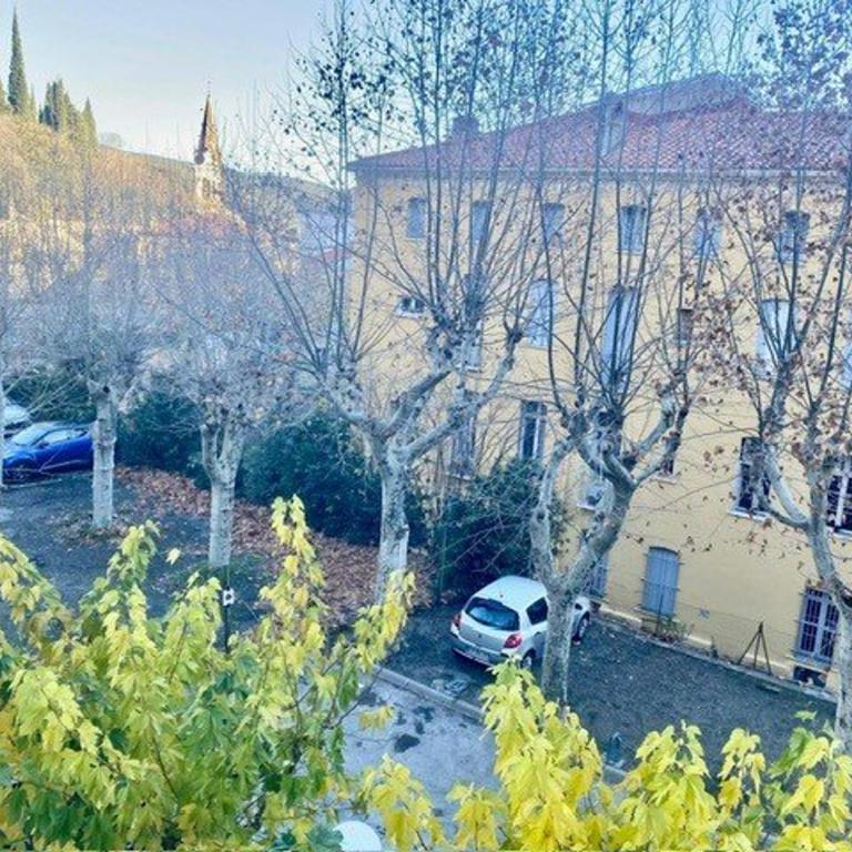 Studio aux Thermes avec Parking et WIFI - Studio - 8