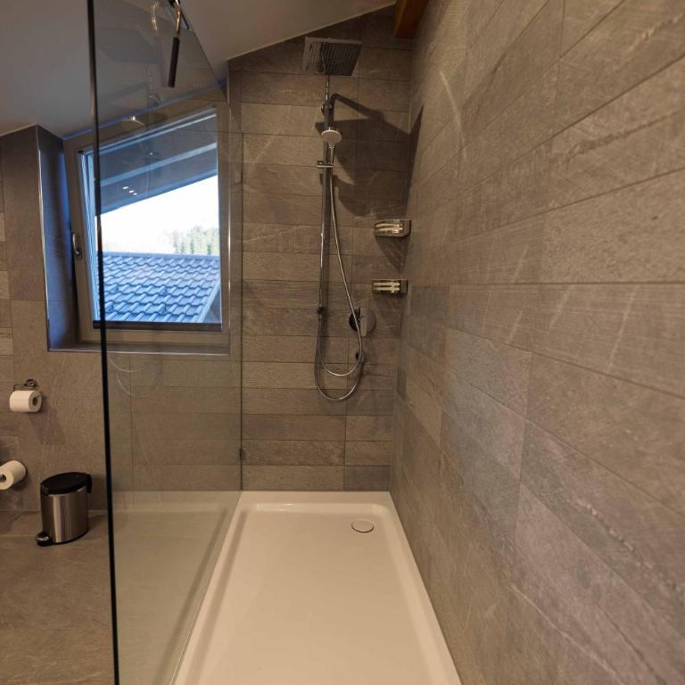 Alpenglühn Apartments - Adult Only - Deluxe Apartment mit Balkon und 2 Schlafzimmern - 16