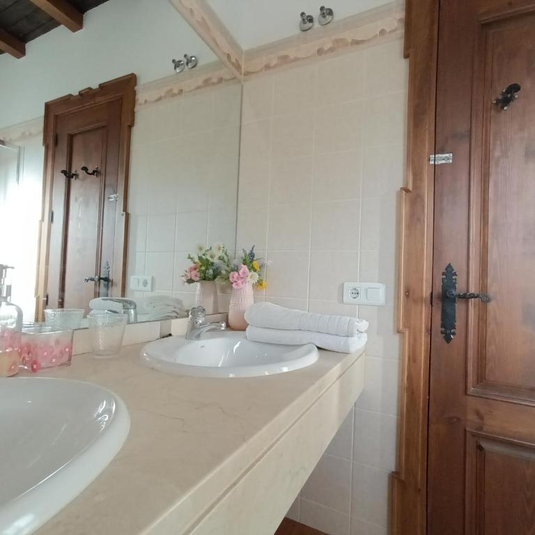 Hotel La Perla Blanca - Habitación Doble con balcón - 9
