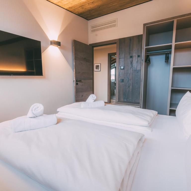 LIVALPIN Chalet - with private Sauna & Whirlpool - Three-Bedroom Chalet with Sauna, Whirlpool and Mountain View - 48