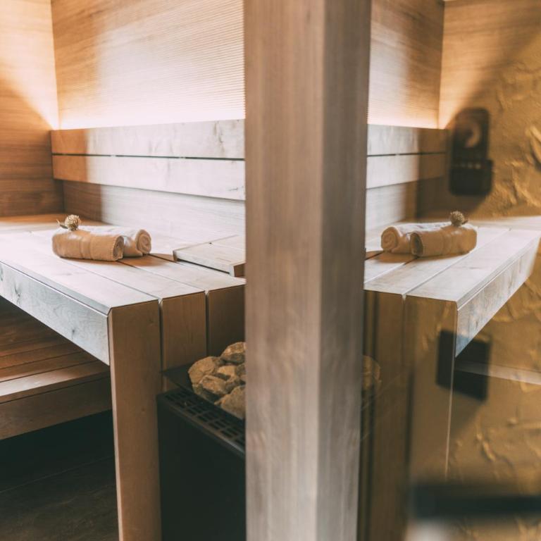 LIVALPIN Chalet - with private Sauna & Whirlpool - Three-Bedroom Chalet with Sauna, Whirlpool and Mountain View - 9