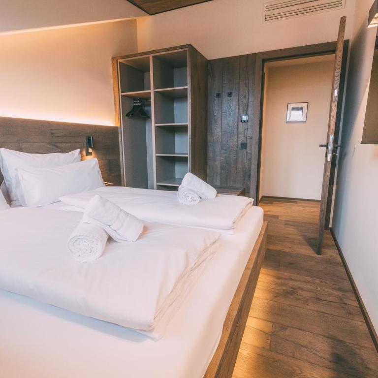 LIVALPIN Chalet - with private Sauna & Whirlpool - Three-Bedroom Chalet with Sauna, Whirlpool and Mountain View - 55