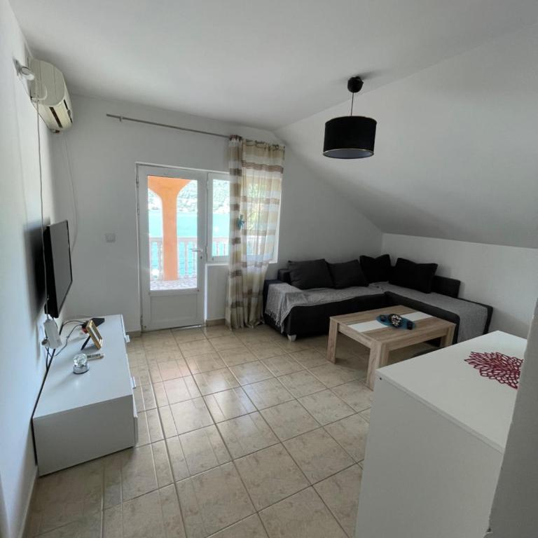 Apartments Lovcen - One-Bedroom Apartment - 6