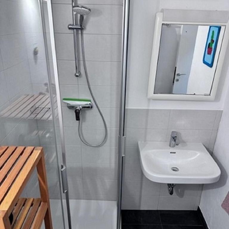 Appartement DORIS mit Hallenbad und Sauna by MoniCare - Apartment mit 1 Schlafzimmer - 4