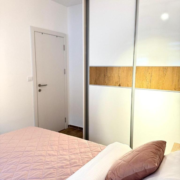 Nivalis Hill 9 - One-Bedroom Apartment - 14