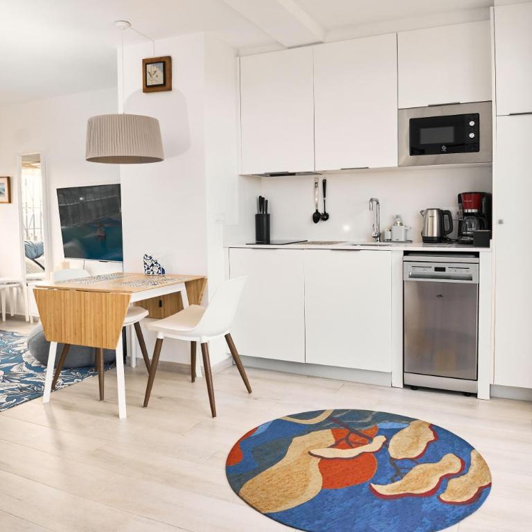Beachfront Studio, Sea Views, Rooftop Terrace, Playa de Aro - Apartamento Estudio con vistas al mar - 19