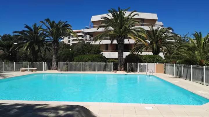 Fréjus, 200 m des plages appart f1 avec piscine - Apartment mit 1 Schlafzimmer - 1