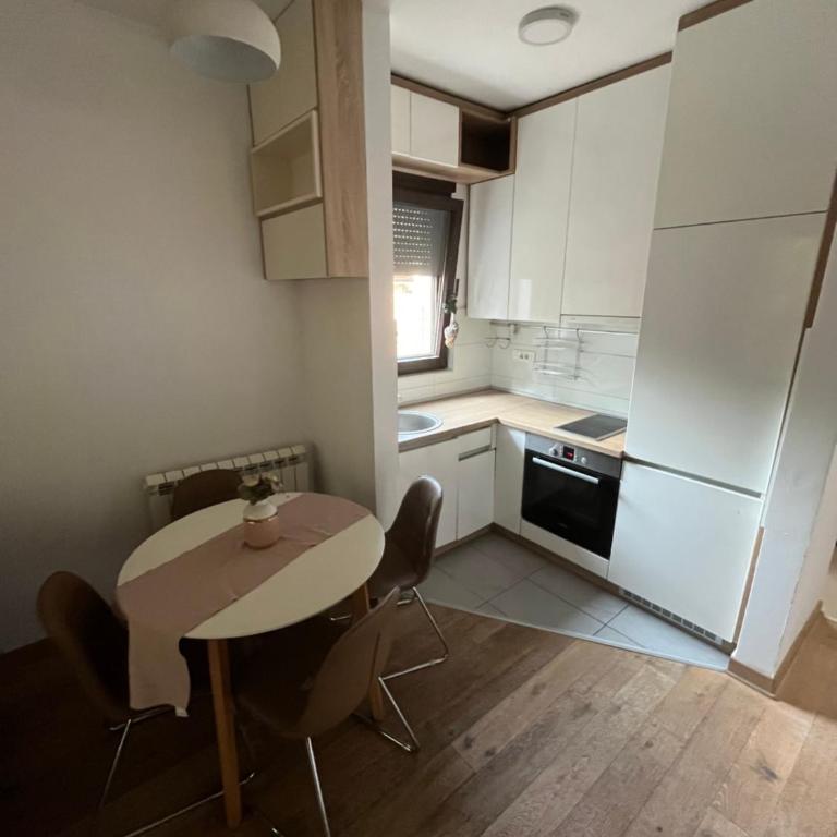 Stan - One-Bedroom Apartment - 5