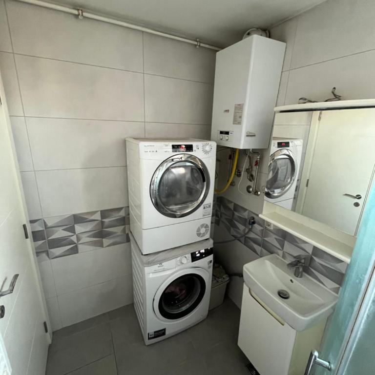 Stan - One-Bedroom Apartment - 11
